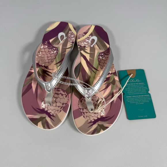 NWT OluKai Ho'opio Hau Beach Sandals Slip-on Silver/Pineapple Women Size 5 - Picture 3 of 6